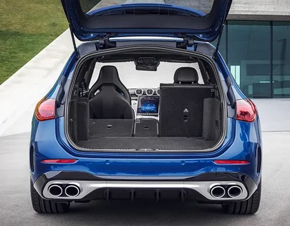Der Kofferraum der neuen Mercedes-AMG C-Klasse 