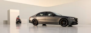 Mercedes-AMG S63 grau seitlich