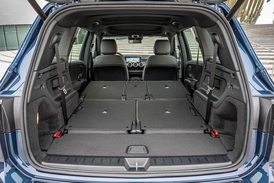 Kofferraum vom EQB SUV als siebensitzer mit umgeklappter Rücksitzbank