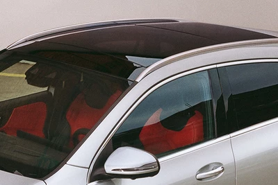 Mercedes-Benz GLA Schiebedach rot schwarze Sitze
